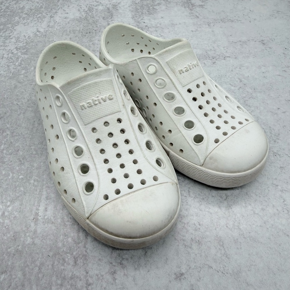Play Condition Native Shoes in White Jefferson Child Little Kids C7